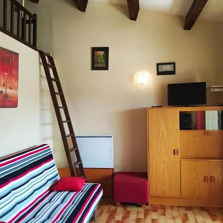 T2 Avec Piscine Apartment